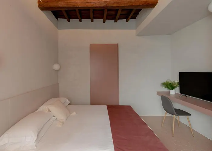 Design With Private Pool In Campo Dei Fiori דירה *
