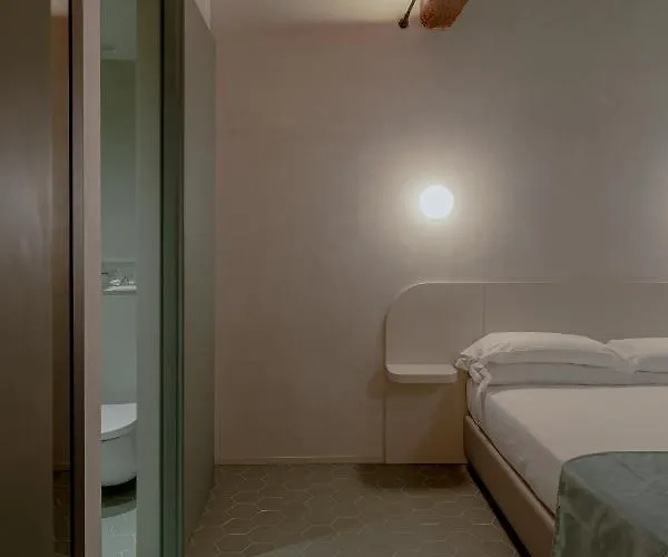Design With Private Pool In Campo Dei Fiori דירה *