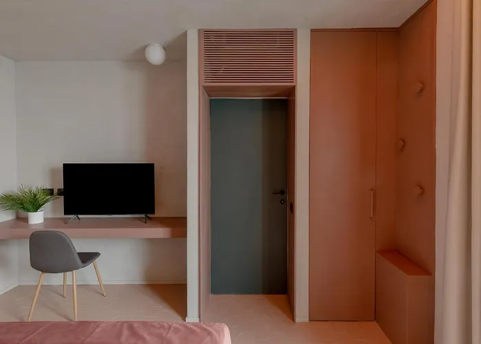 Design With Private Pool In Campo Dei Fiori *